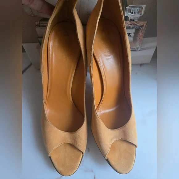 Gucci Bamboo Suede Heels Shoes Women Size 10 B EUC With Box - Picture 8 of 15